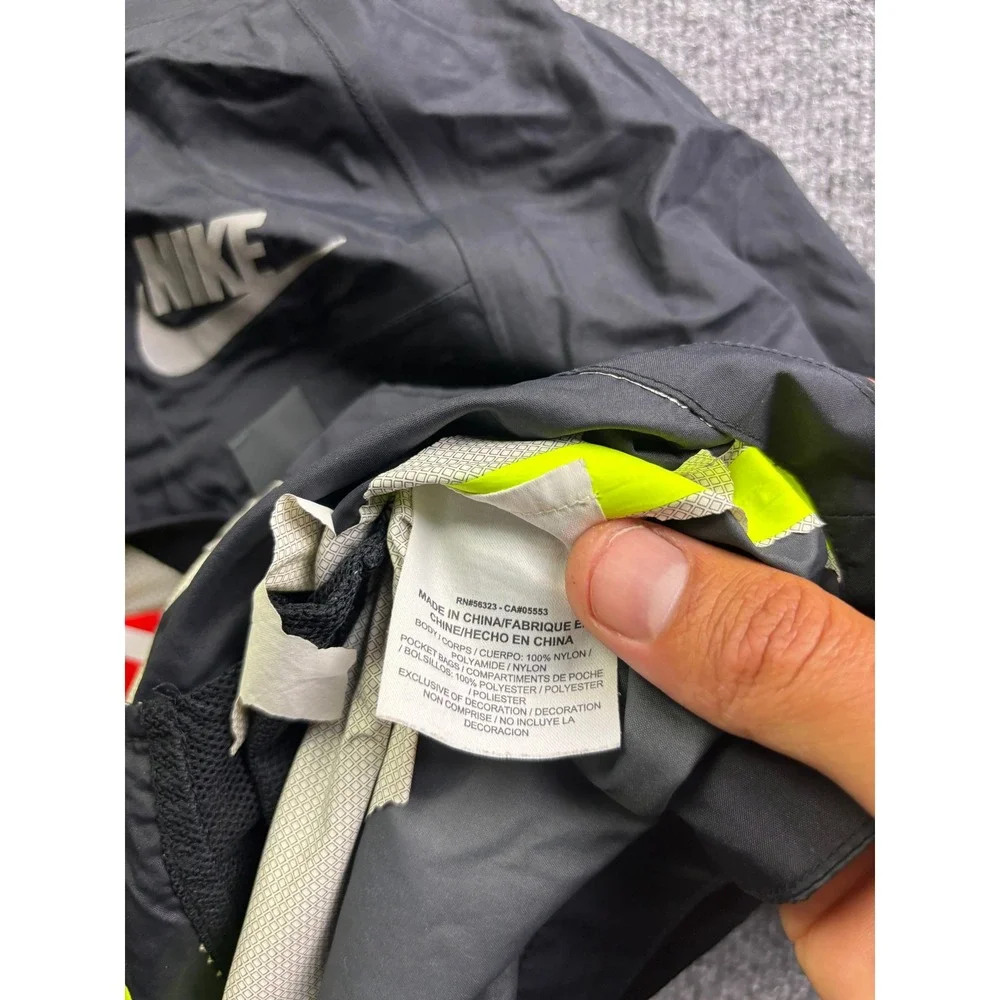 Nike Windbreaker Jacket Youth Small Black Hooded Full Zip Activewear